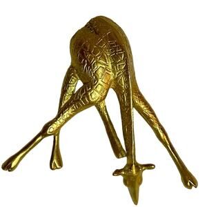 Giraffe crouching brooch pin pendant gold tone 3 1/2" heavy